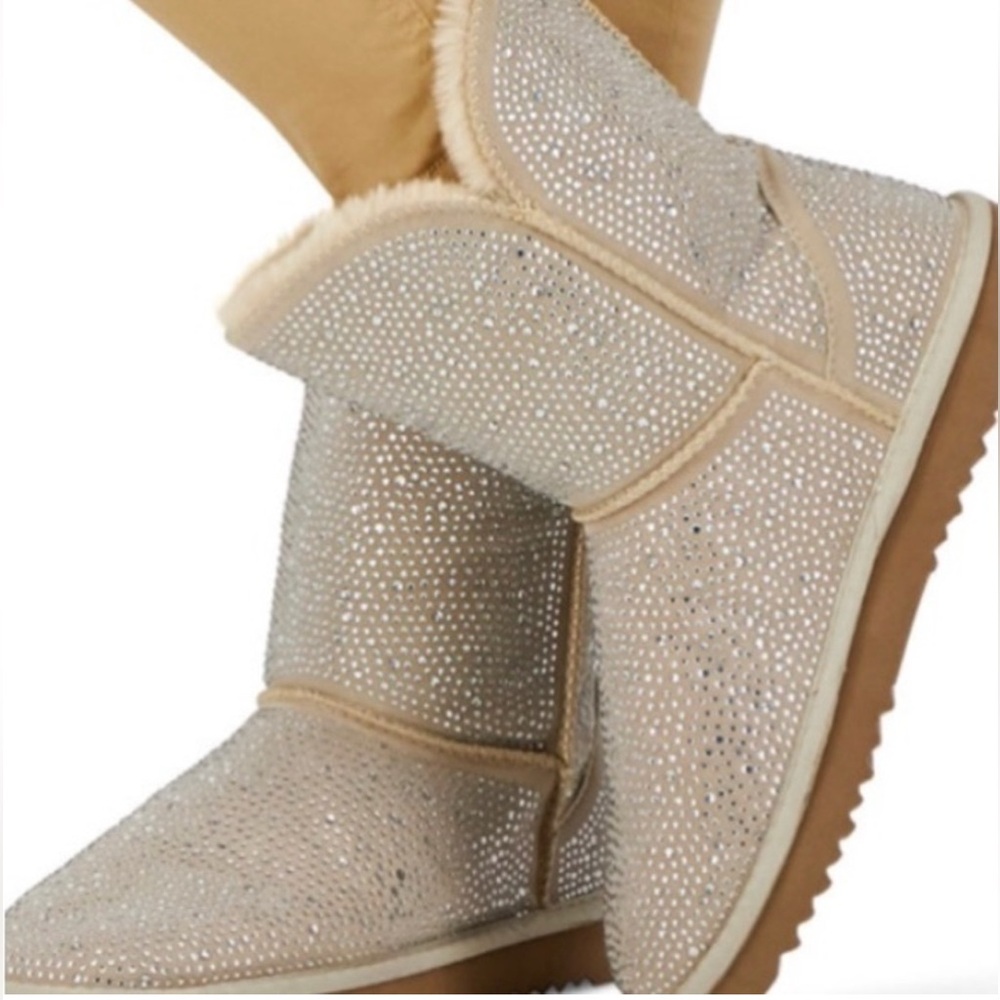 INC ADRIEF CREAM Bling boots NWB 10